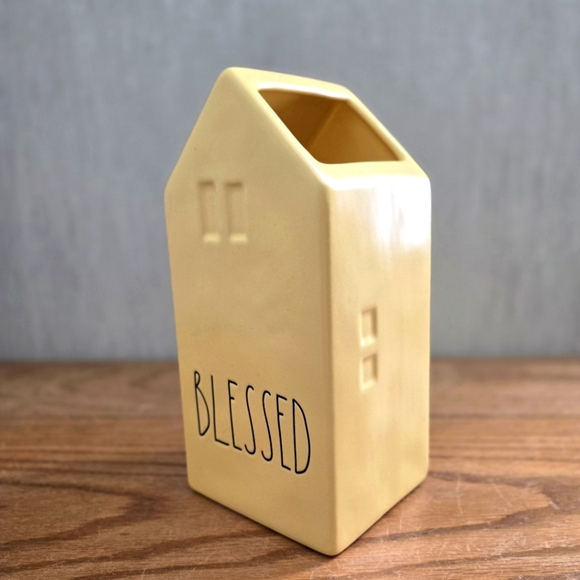 Rae Dunn House Shaped Flower Vase - Picture 2 of 4